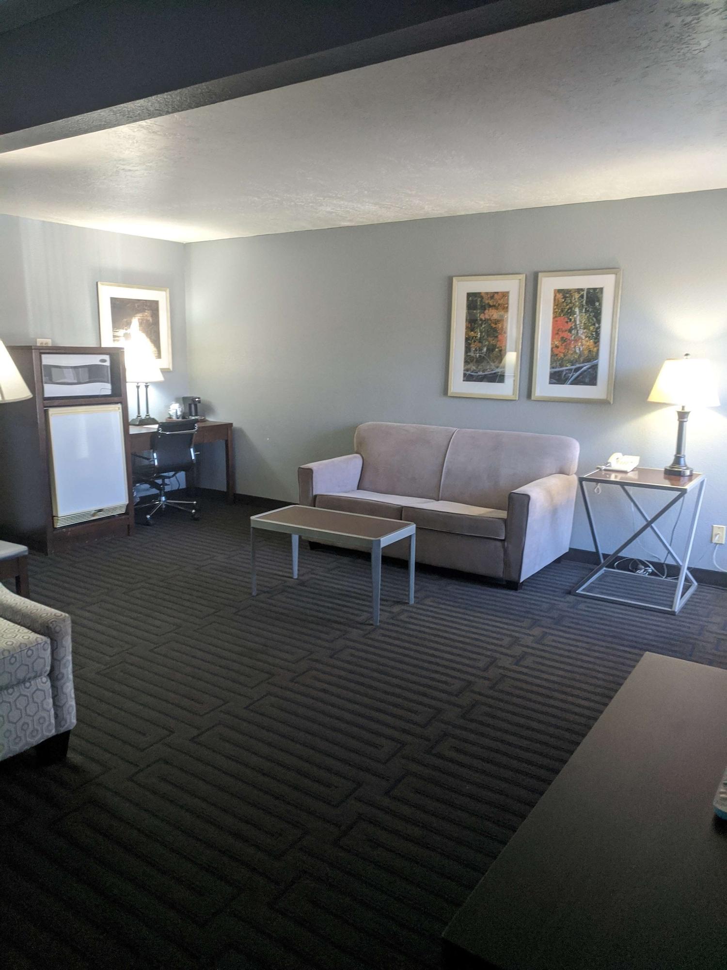 Western Hotel 3*